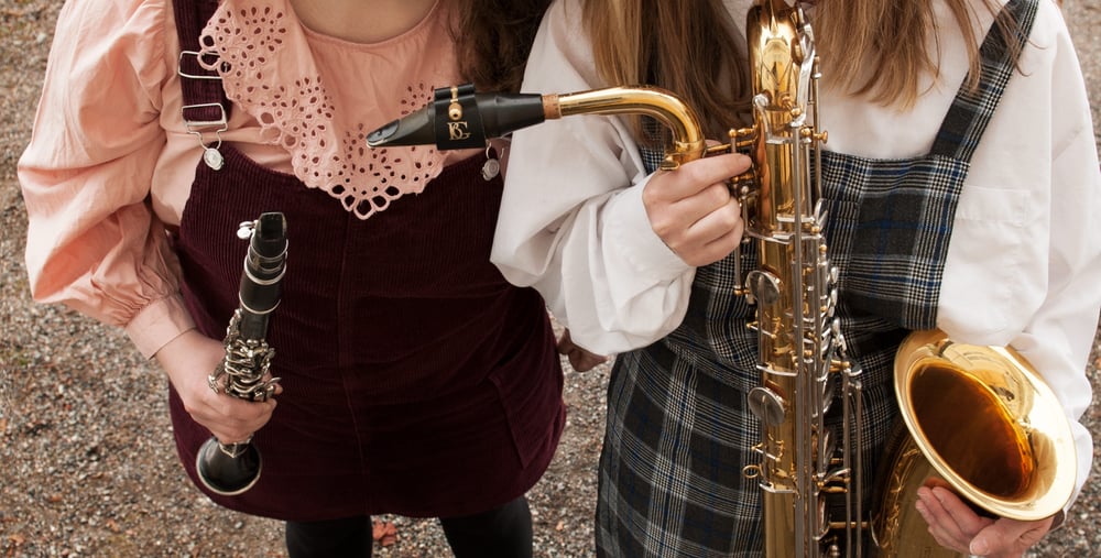 Pressbild Två otrevliga flickor